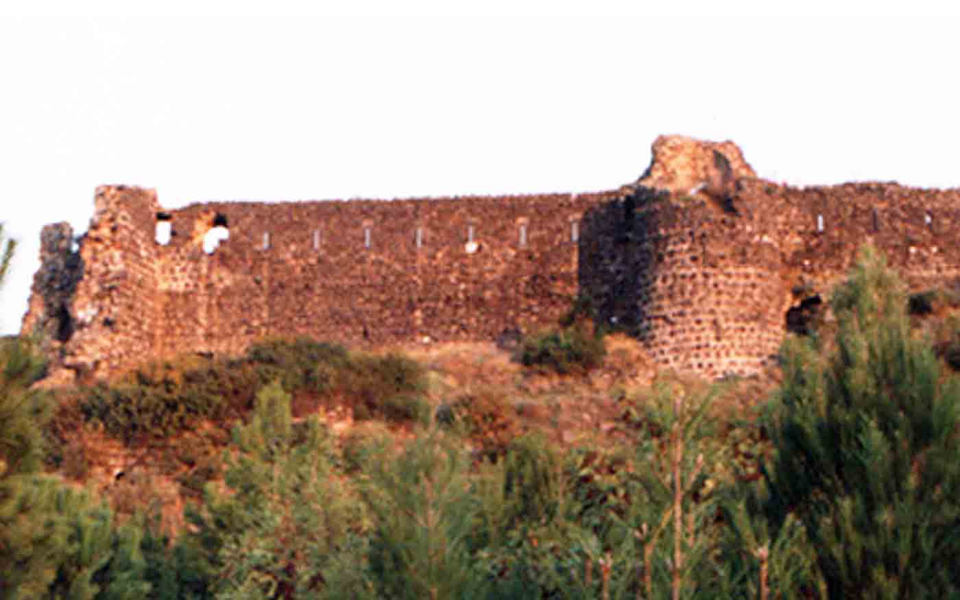 Toprakkale Castle